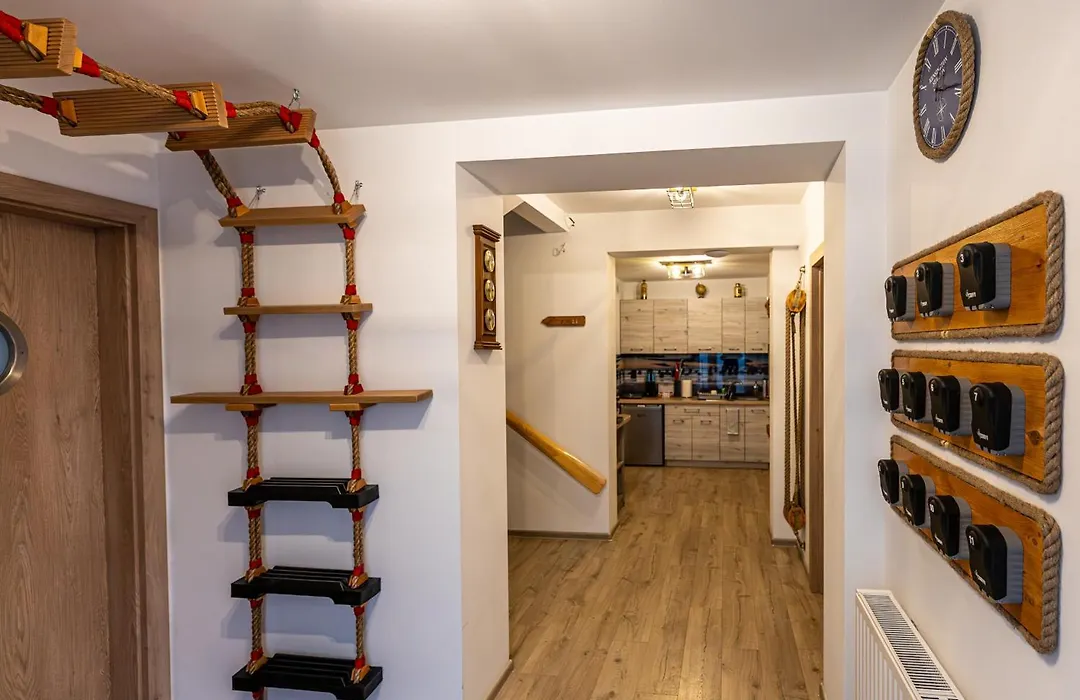 Dom Wypoczynkowy Anna - Pobyty Rowniez B&B-1